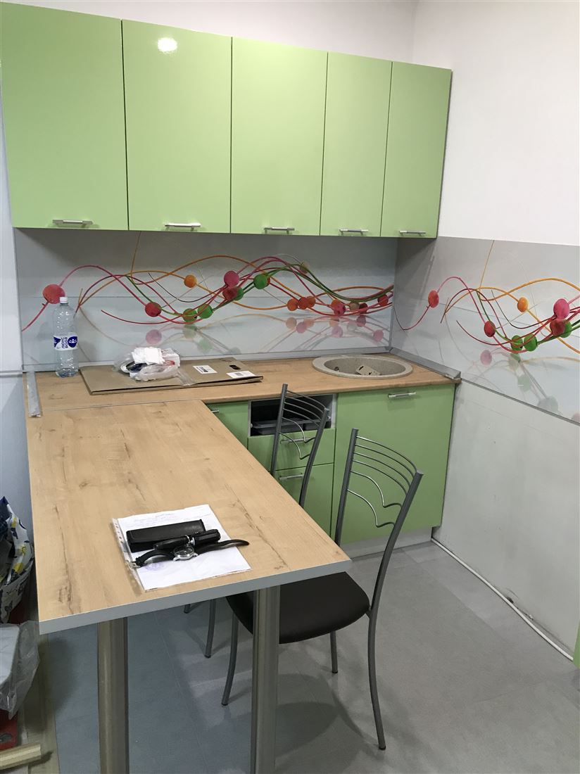 Снять --комнатную квартиру